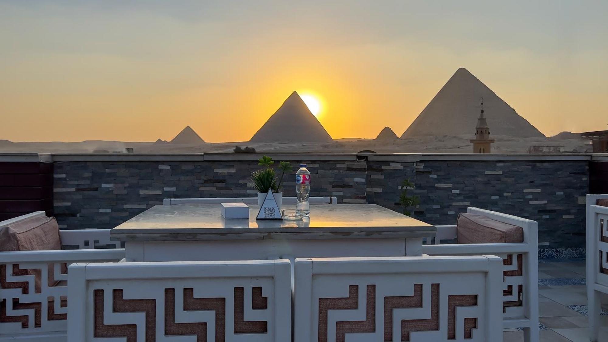 Pyramid Edge Hotel & Exclusive Pyramids View Rooftop Kafret el-Gabal Kültér fotó