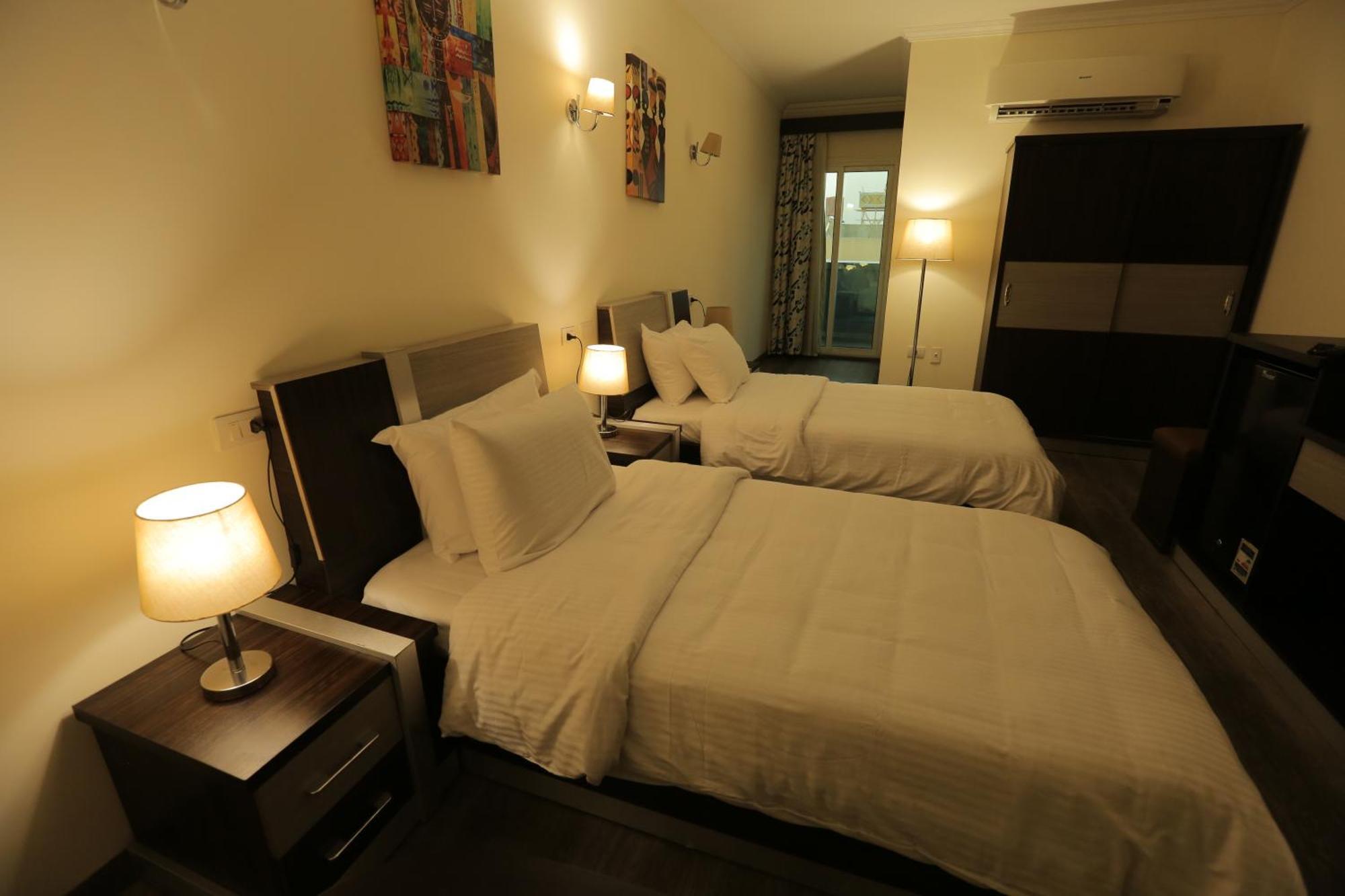 Pyramid Edge Hotel & Exclusive Pyramids View Rooftop Kafret el-Gabal Kültér fotó